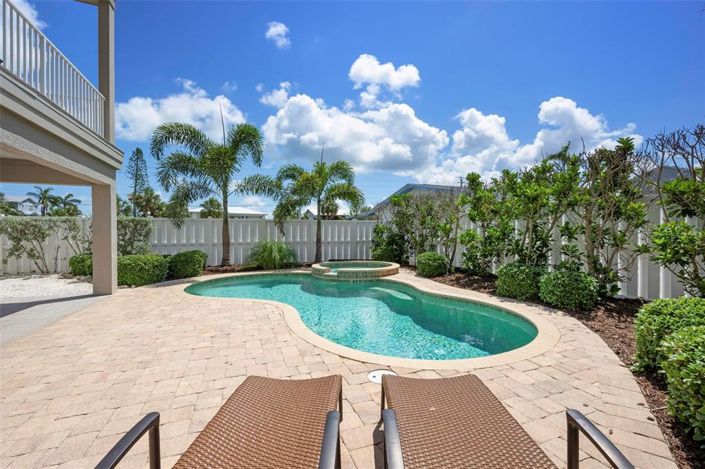 Image No.52-3 Bed Property for sale