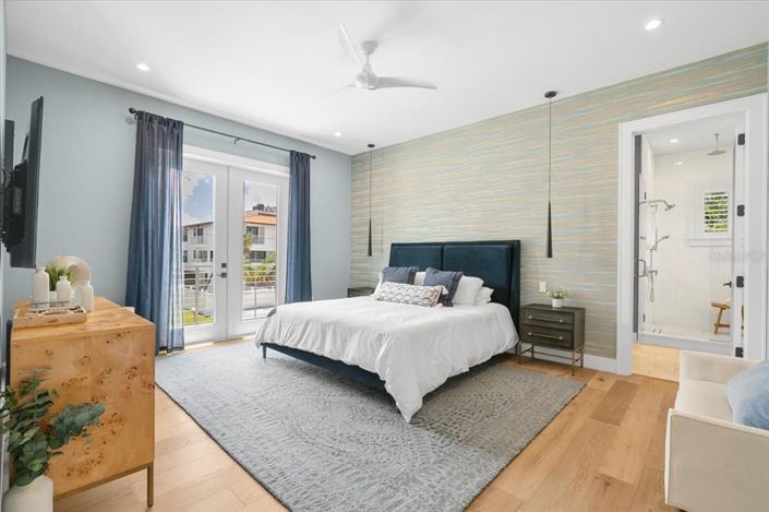 Image No.10-4 Bed Property for sale