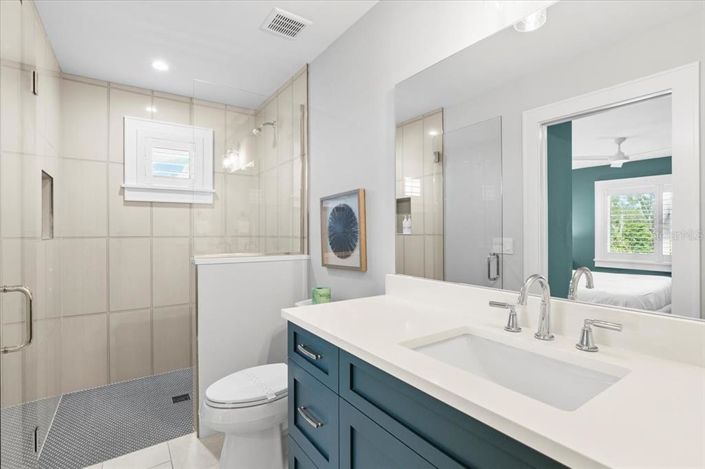 Image No.20-4 Bed Property for sale