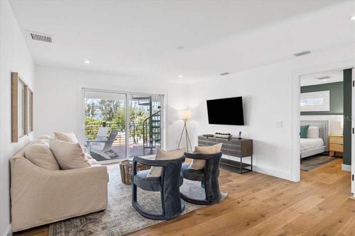 Image No.22-4 Bed Property for sale