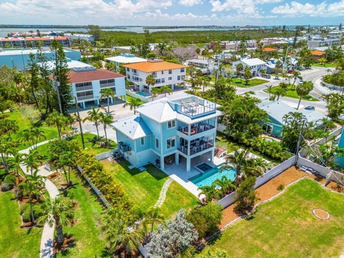 Image No.3-4 Bed Property for sale