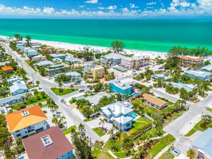 Image No.45-4 Bed Property for sale