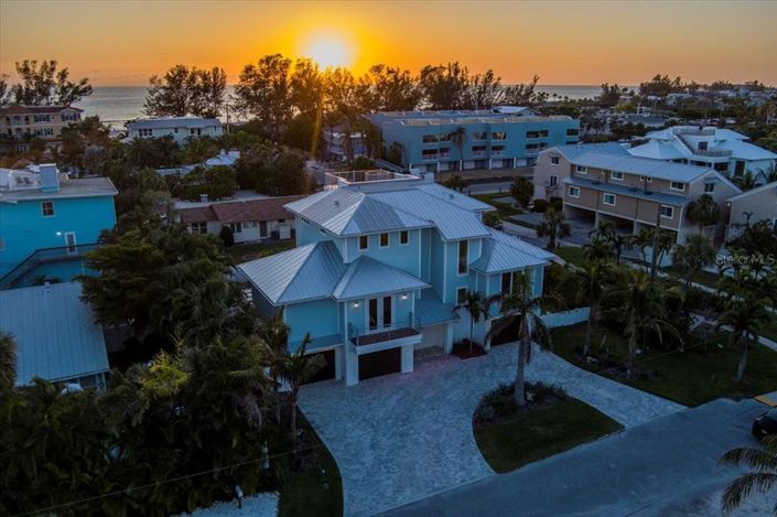 Image No.48-4 Bed Property for sale