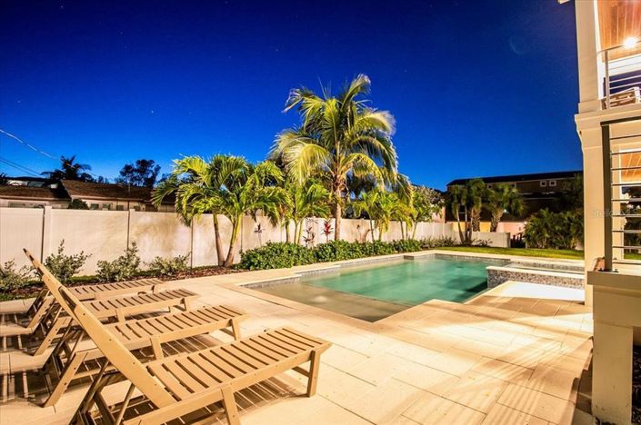 Image No.50-4 Bed Property for sale