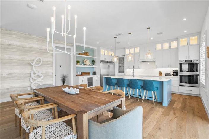 Image No.7-4 Bed Property for sale