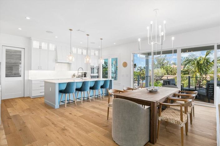 Image No.9-4 Bed Property for sale