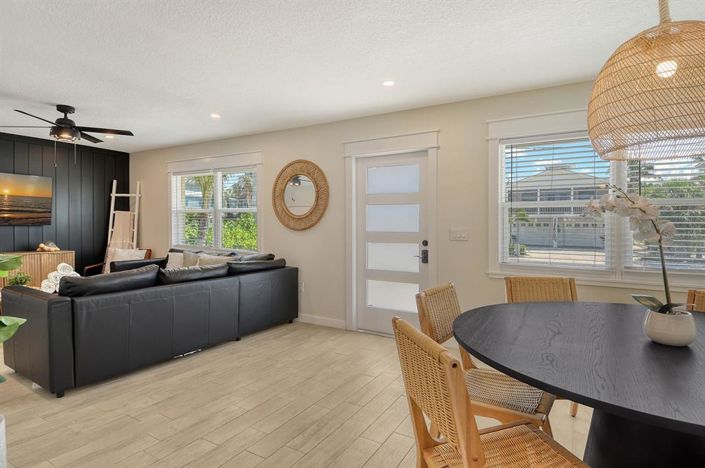 Image No.10-3 Bed Property for sale