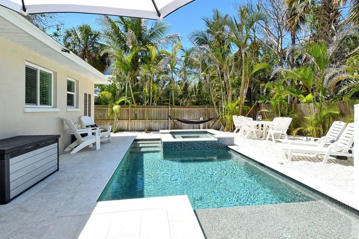 Image No.26-3 Bed Property for sale