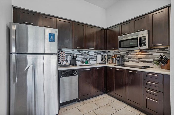 Image No.10-2 Bed Property for sale