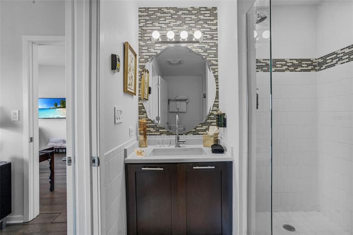 Image No.25-2 Bed Property for sale