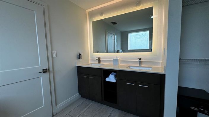 Image No.14-3 Bed Property for sale