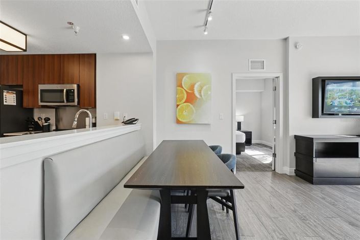 Image No.12-2 Bed Property for sale