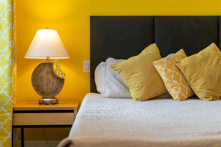 Image No.33-2 Bed Townhouse for sale