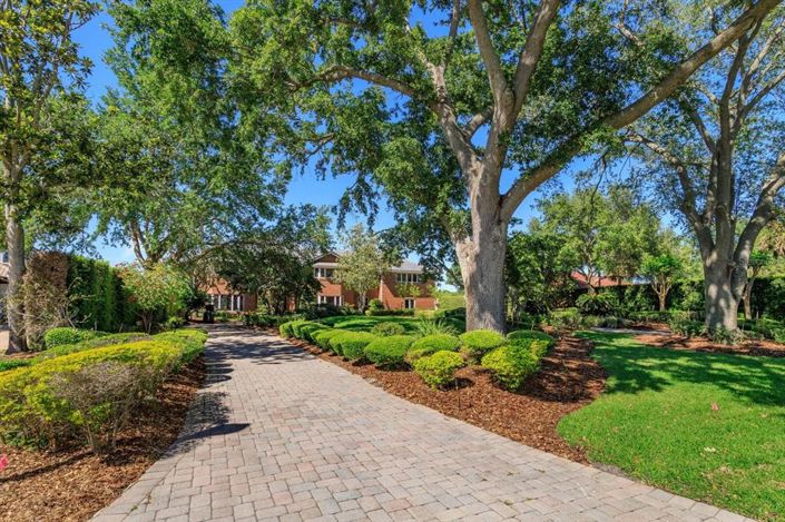 Image No.3-6 Bed Property for sale