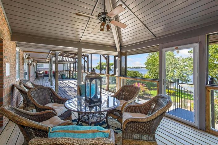 Image No.52-6 Bed Property for sale