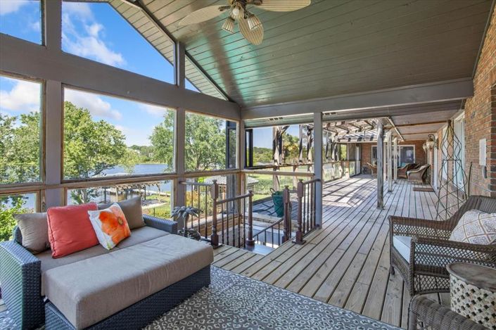 Image No.56-6 Bed Property for sale