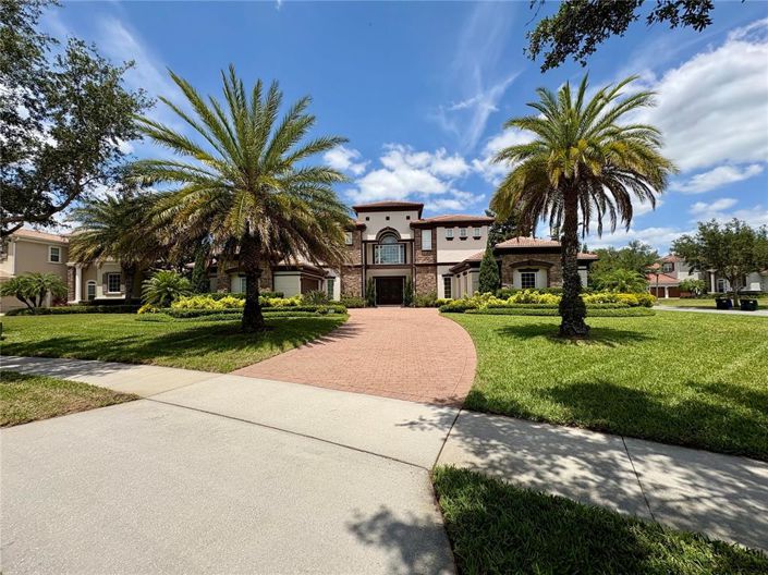 Image No.22-5 Bed Property for sale