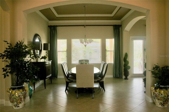 Image No.3-5 Bed Property for sale