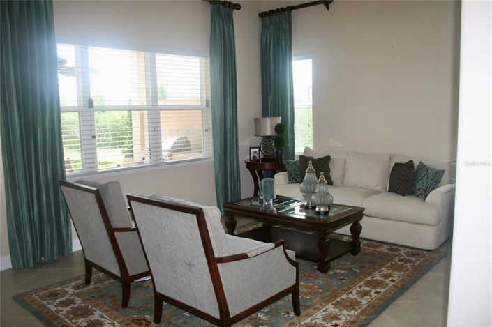 Image No.5-5 Bed Property for sale