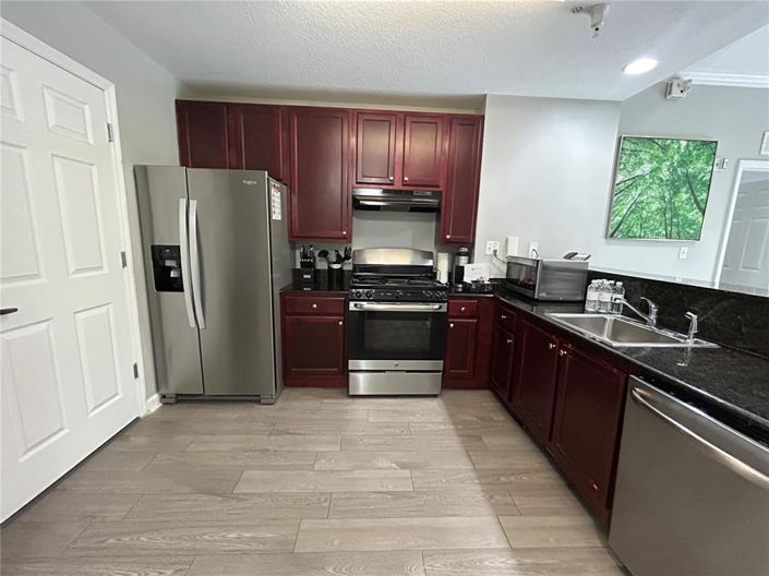 Image No.37-3 Bed Property for sale