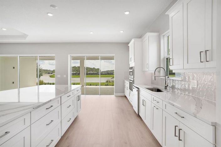 Image No.3-3 Bed Property for sale