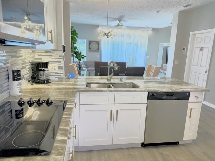 Image No.24-3 Bed Townhouse for sale