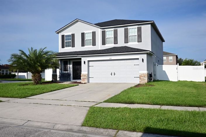 Image No.1-4 Bed Property for sale