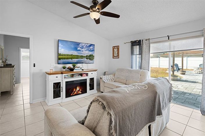 Image No.10-3 Bed Property for sale