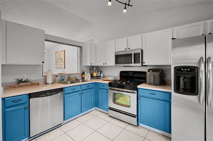 Image No.14-3 Bed Property for sale