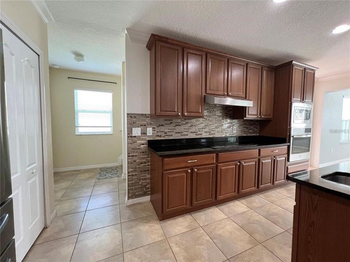 Image No.13-4 Bed Property for sale