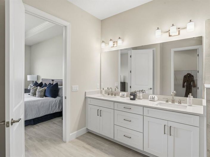 Image No.19-4 Bed Property for sale