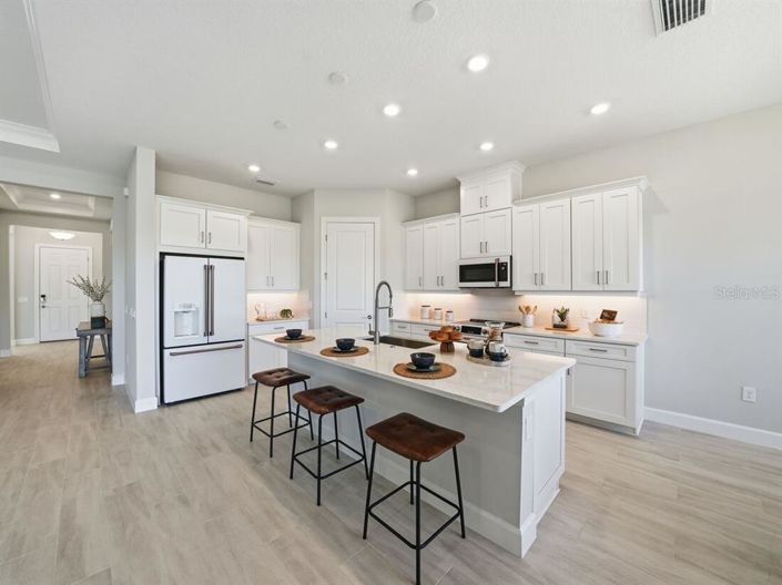 Image No.3-4 Bed Property for sale