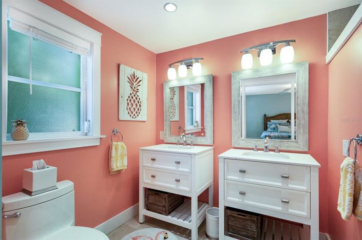 Image No.17-3 Bed Property for sale