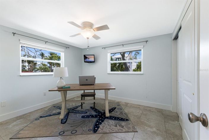 Image No.19-3 Bed Property for sale