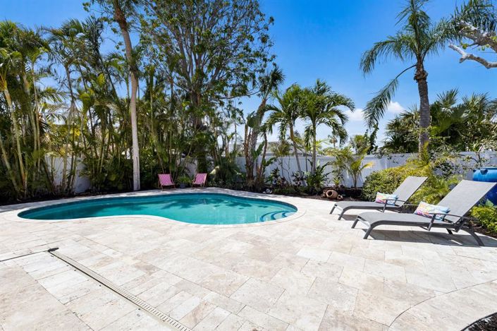 Image No.23-3 Bed Property for sale