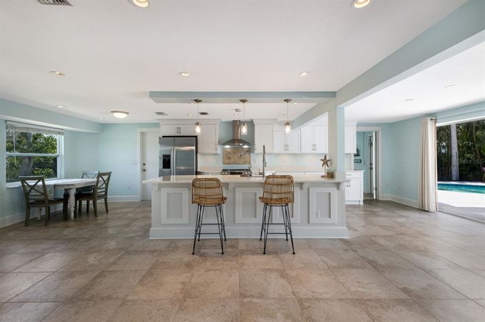 Image No.8-3 Bed Property for sale