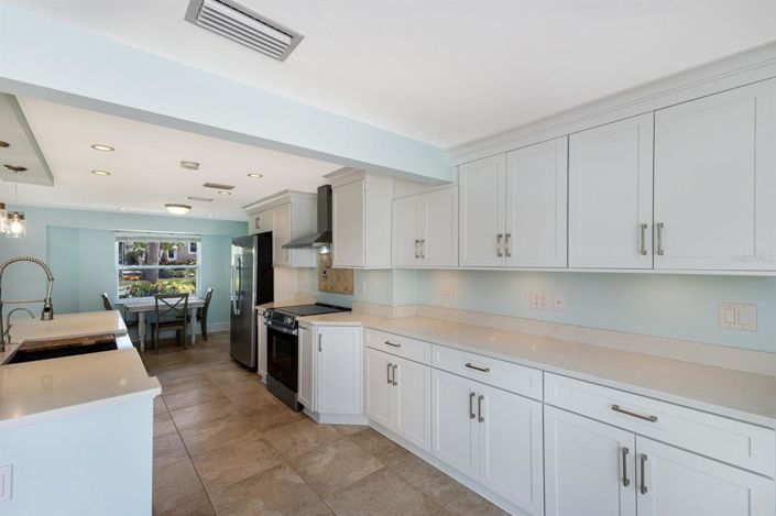 Image No.9-3 Bed Property for sale