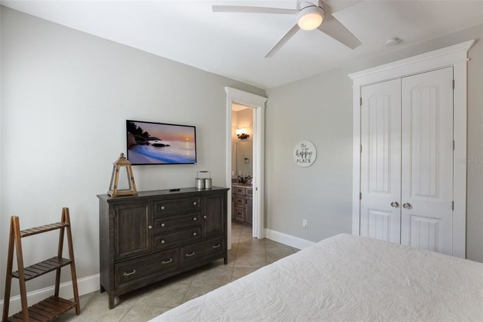 Image No.17-5 Bed Property for sale