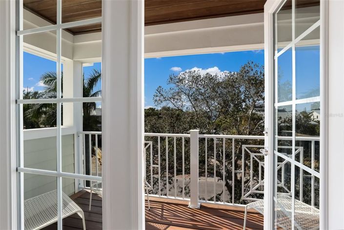 Image No.22-5 Bed Property for sale