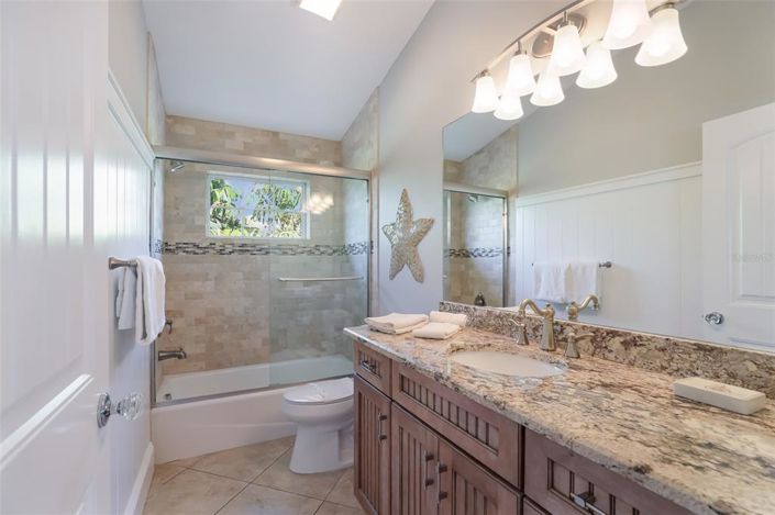 Image No.32-5 Bed Property for sale