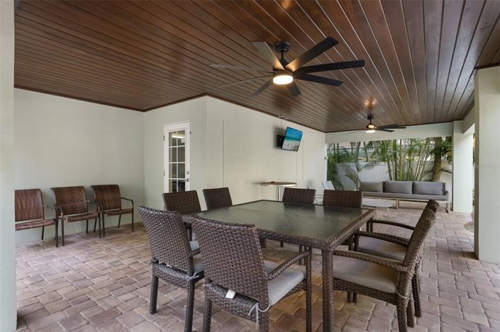 Image No.45-5 Bed Property for sale