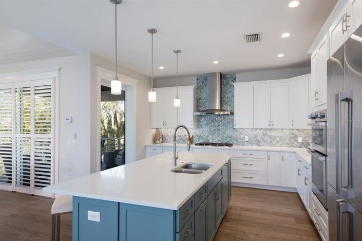 Image No.13-4 Bed Property for sale