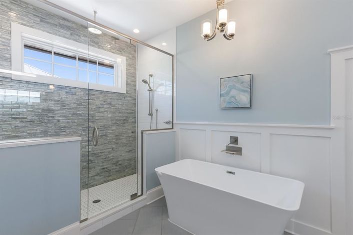 Image No.28-4 Bed Property for sale