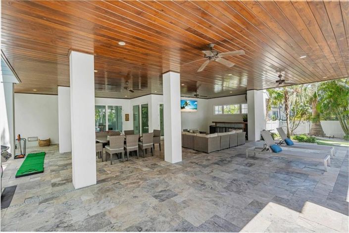 Image No.43-4 Bed Property for sale