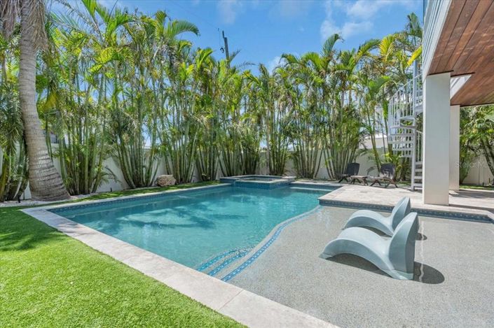 Image No.9-4 Bed Property for sale