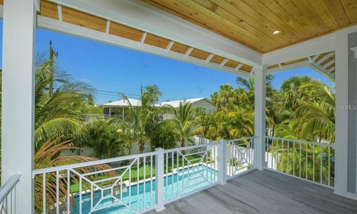 Image No.26-5 Bed Property for sale