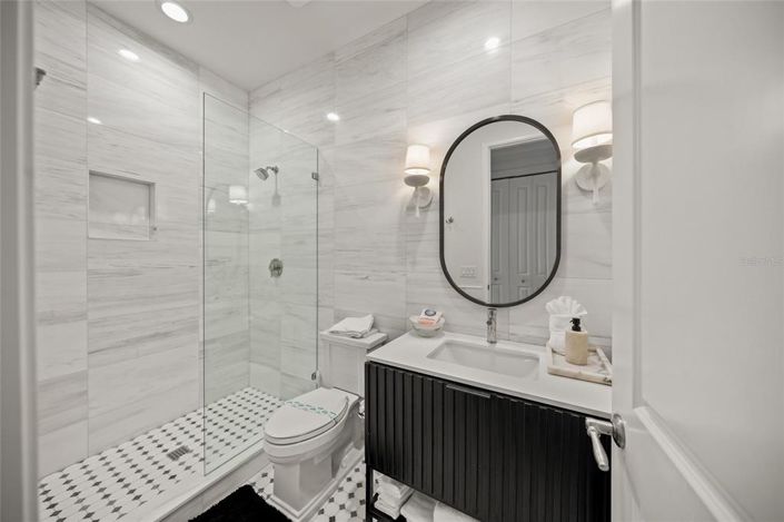 Image No.19-5 Bed Property for sale