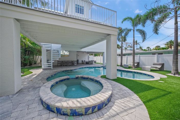 Image No.29-5 Bed Property for sale