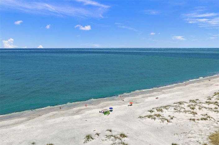 Image No.32-5 Bed Property for sale