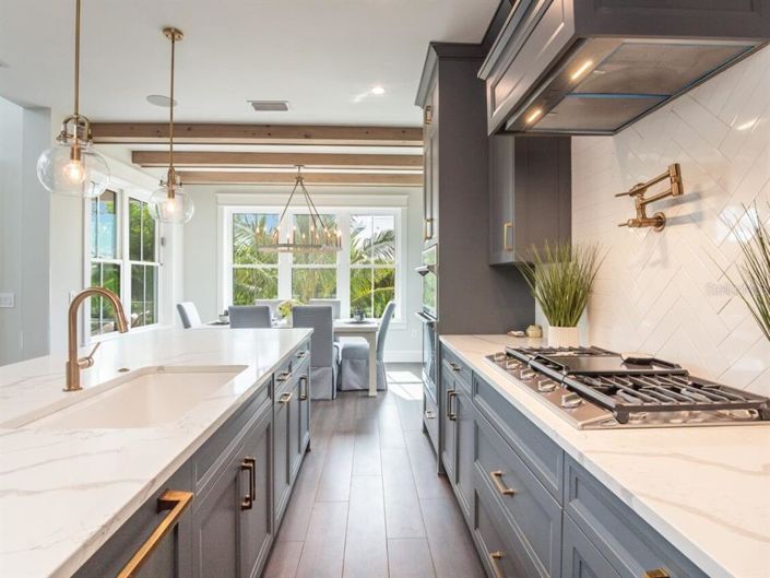 Image No.11-4 Bed Property for sale